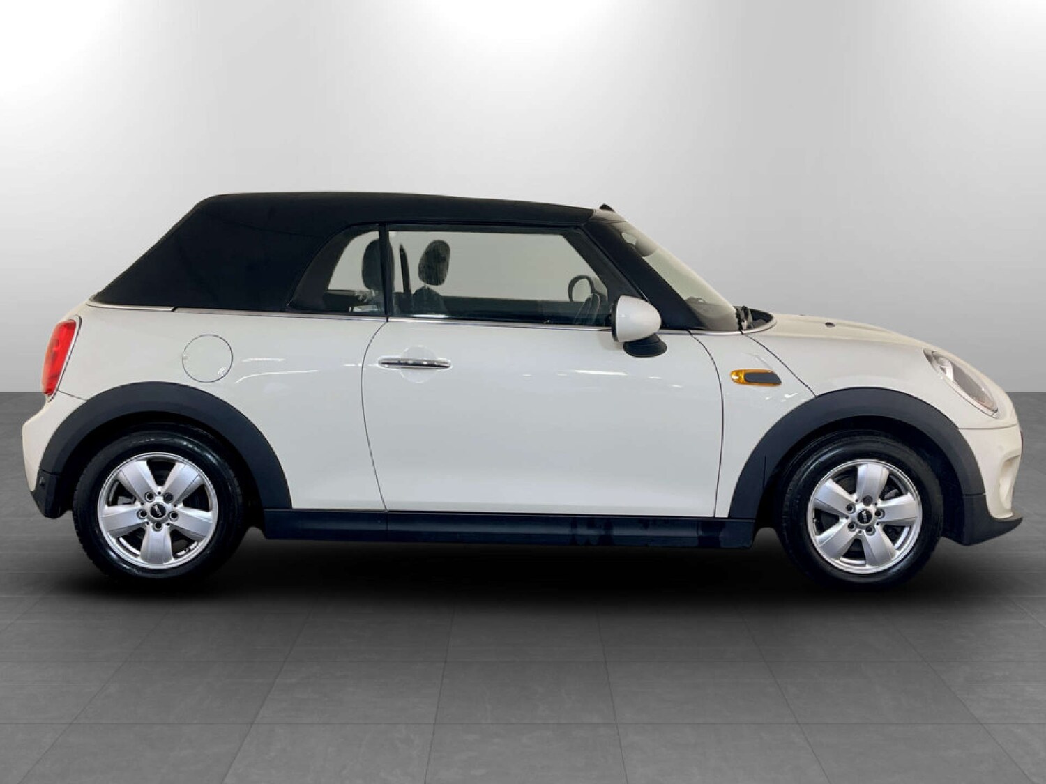 Used MINI Convertible 2017 for sale - 77259147: Photo 11