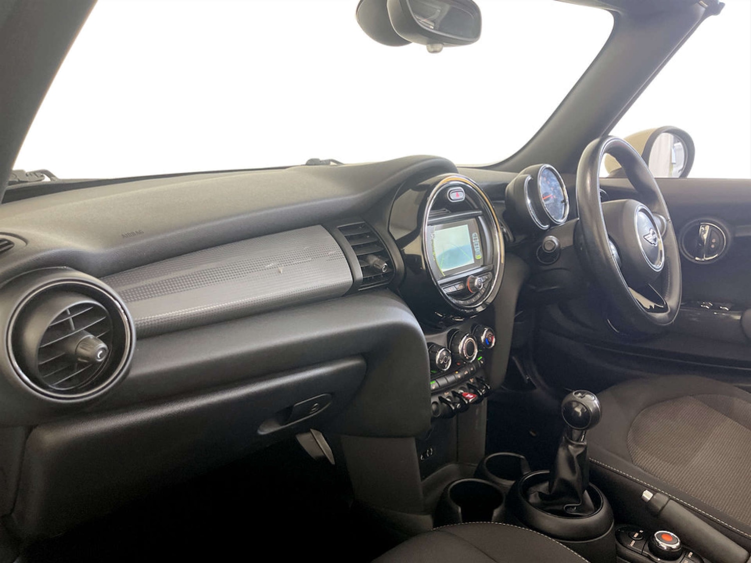 Used MINI Convertible 2017 for sale - 77259147: Photo 12