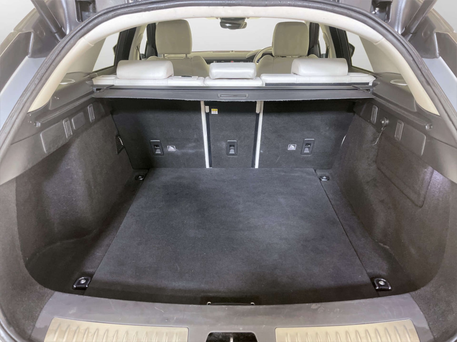 Used Land Rover Range Rover Velar 2018 for sale - 77185470: Photo 15