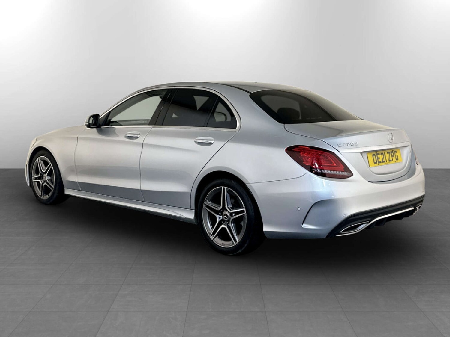 Used Mercedes-Benz C Class 2021 for sale - 77364275: Photo 8