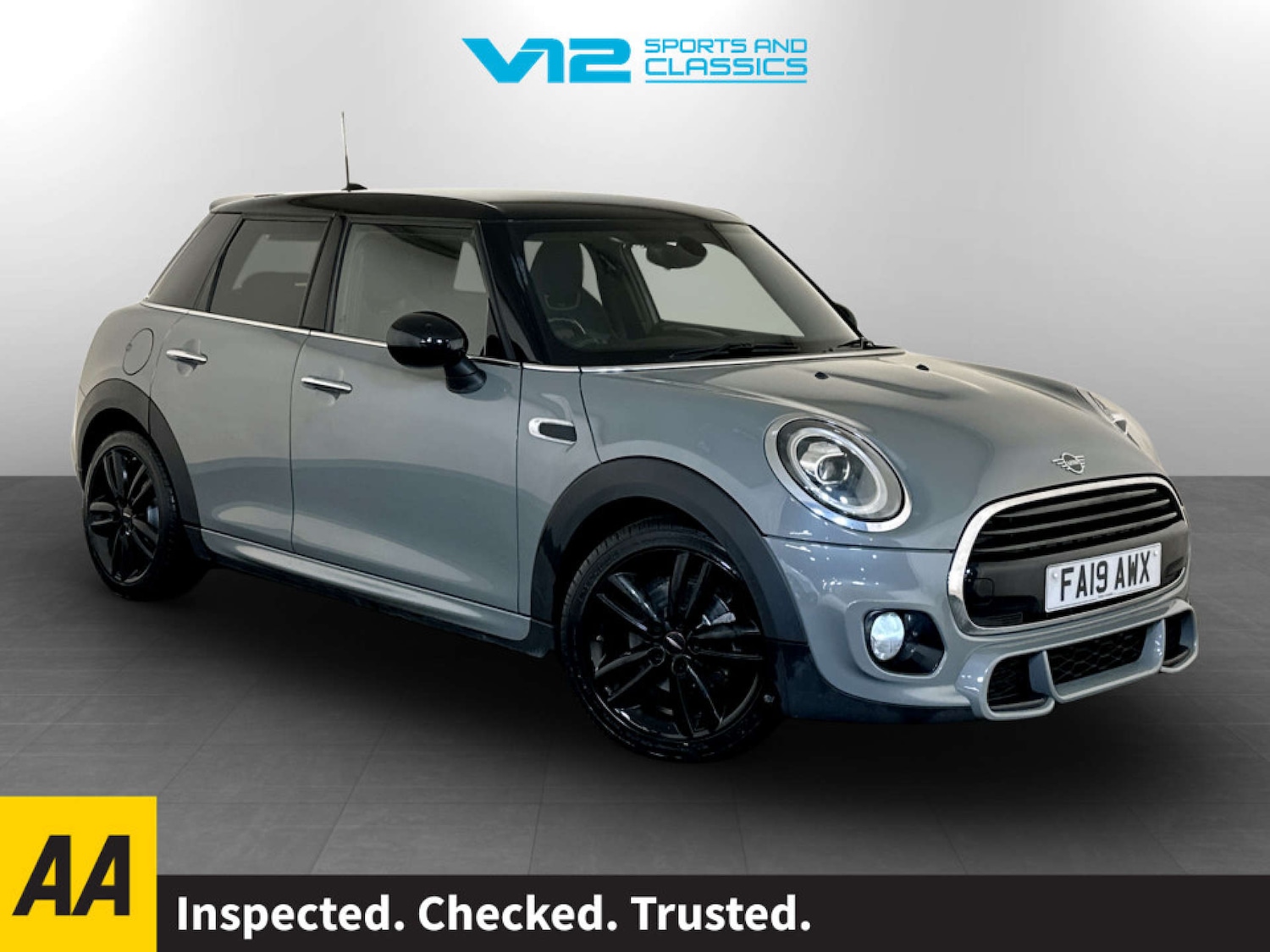 Used MINI Hatch 2019 for sale - 77185436: Photo 1
