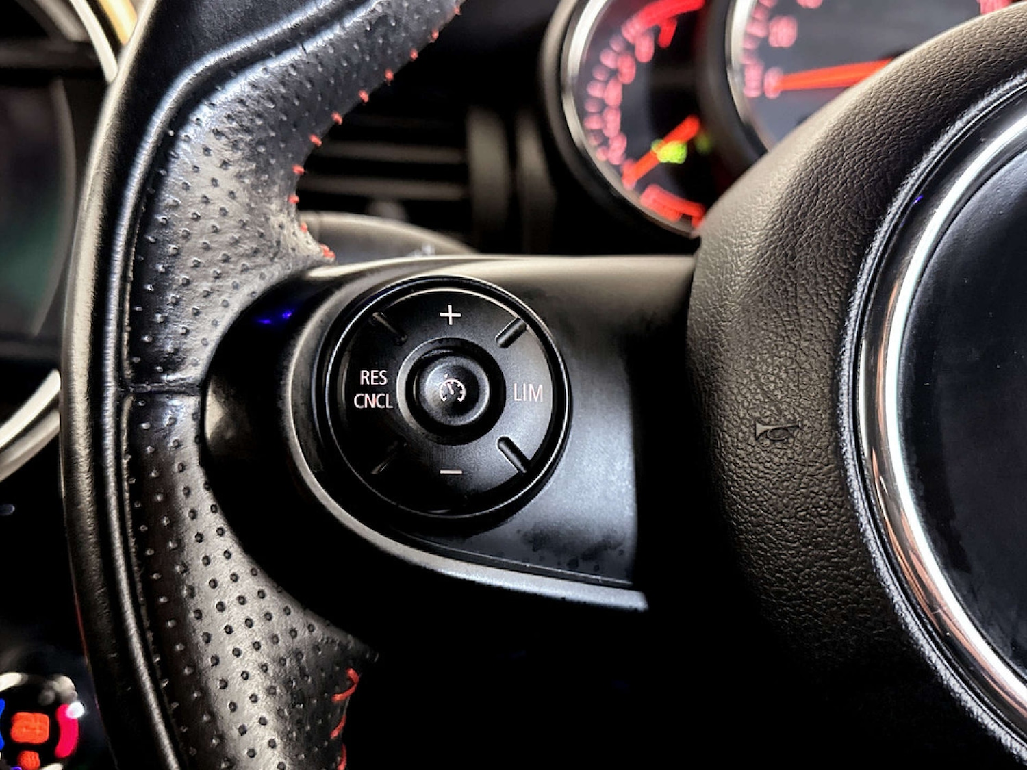 Used MINI Hatch 2019 for sale - 77185436: Photo 17