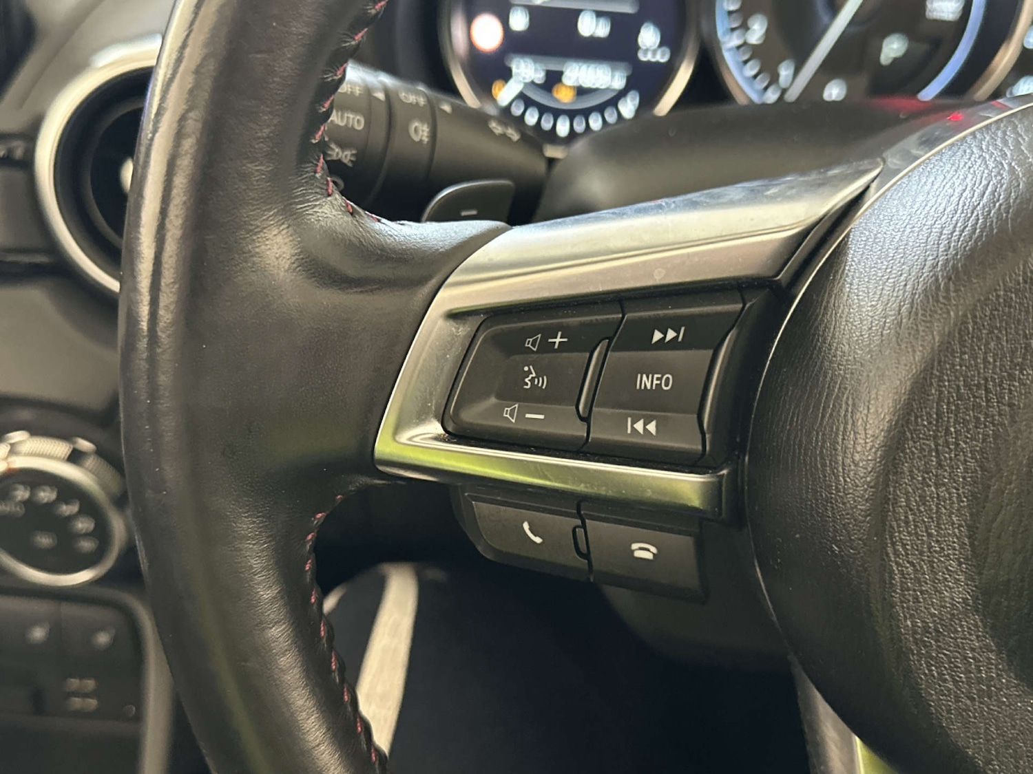 Used Mazda MX-5 2019 for sale - 77953379: Photo 17