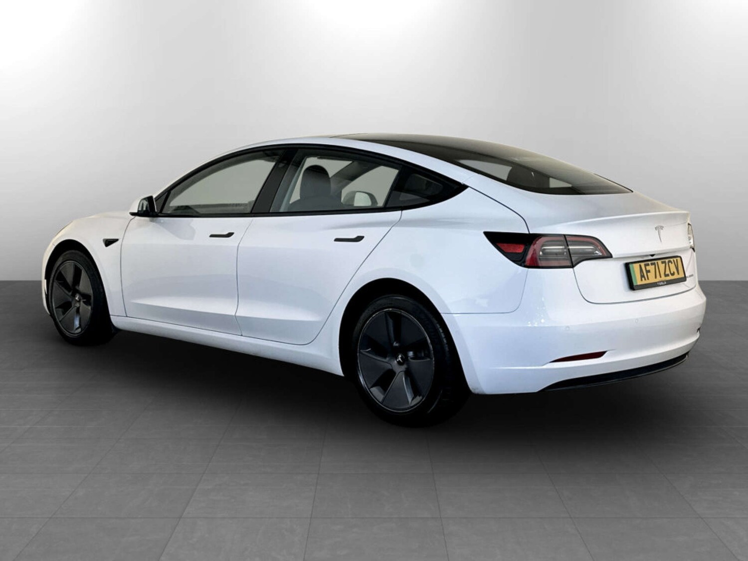 Used Tesla Model 3 2021 for sale - 77408960: Photo 7