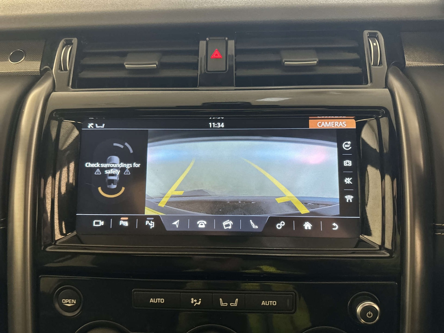 Used Land Rover Discovery 2019 for sale - 77845575: Photo 25