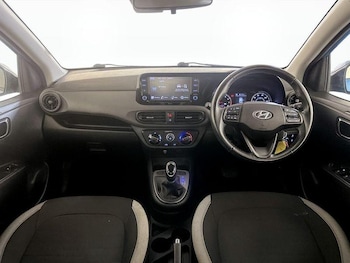 Used Hyundai i10 2022 for sale - 76266138: Photo 3