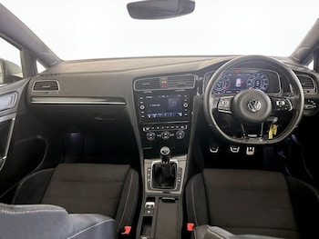 Used Volkswagen Golf 2018 for sale - 75751917: Photo