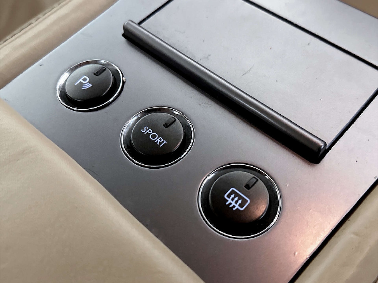 Used Aston Martin DB9 2005 for sale - 77569692: Photo 22