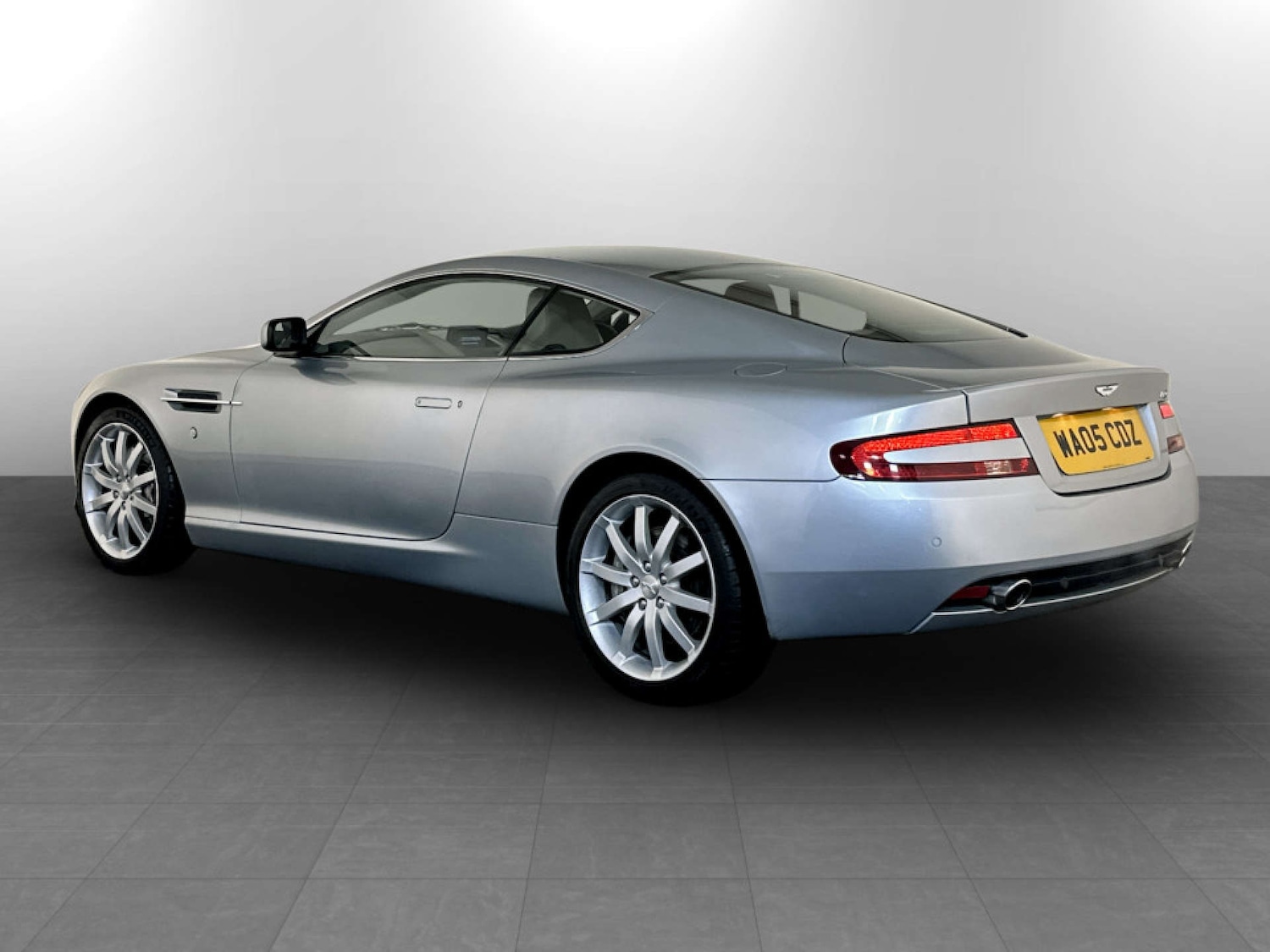 Used Aston Martin DB9 2005 for sale - 77569692: Photo 8