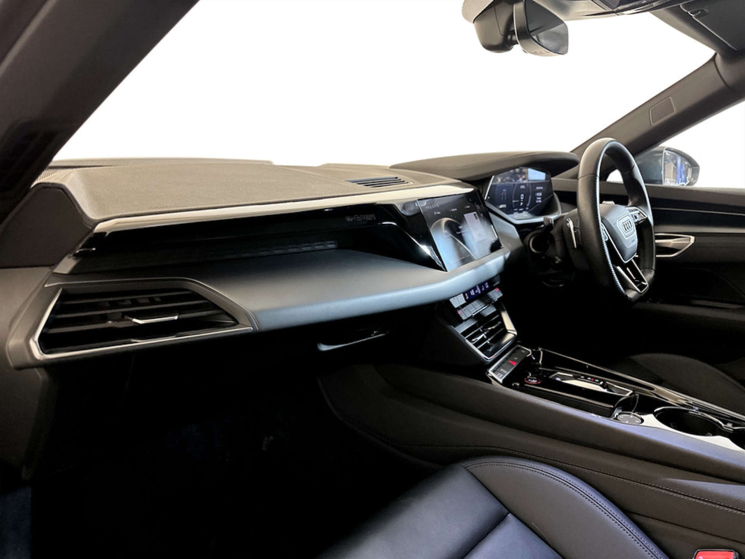 Used Audi e-tron GT 2022 for sale - 77420179: Photo 11