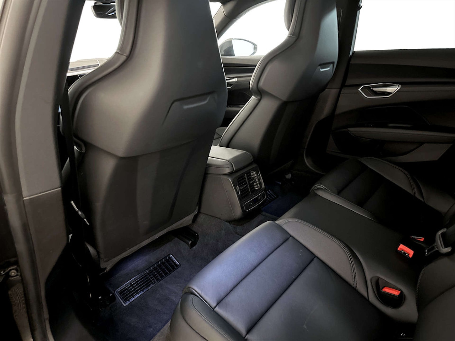 Used Audi e-tron GT 2022 for sale - 77420179: Photo 13