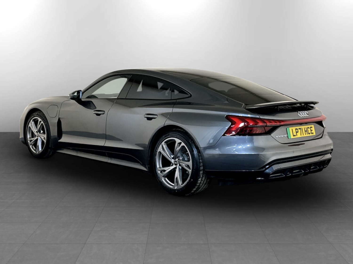 Used Audi e-tron GT 2022 for sale - 77420179: Photo 7