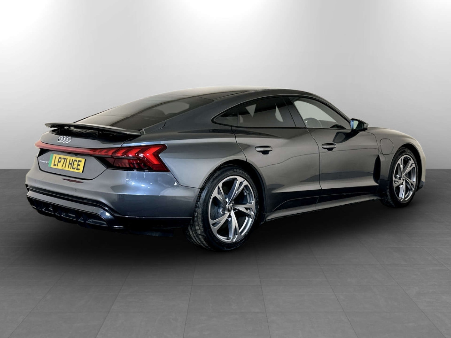 Used Audi e-tron GT 2022 for sale - 77420179: Photo 9