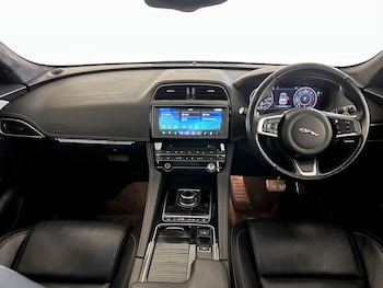 Used Jaguar F-Pace 2019 for sale - 75441646: Photo