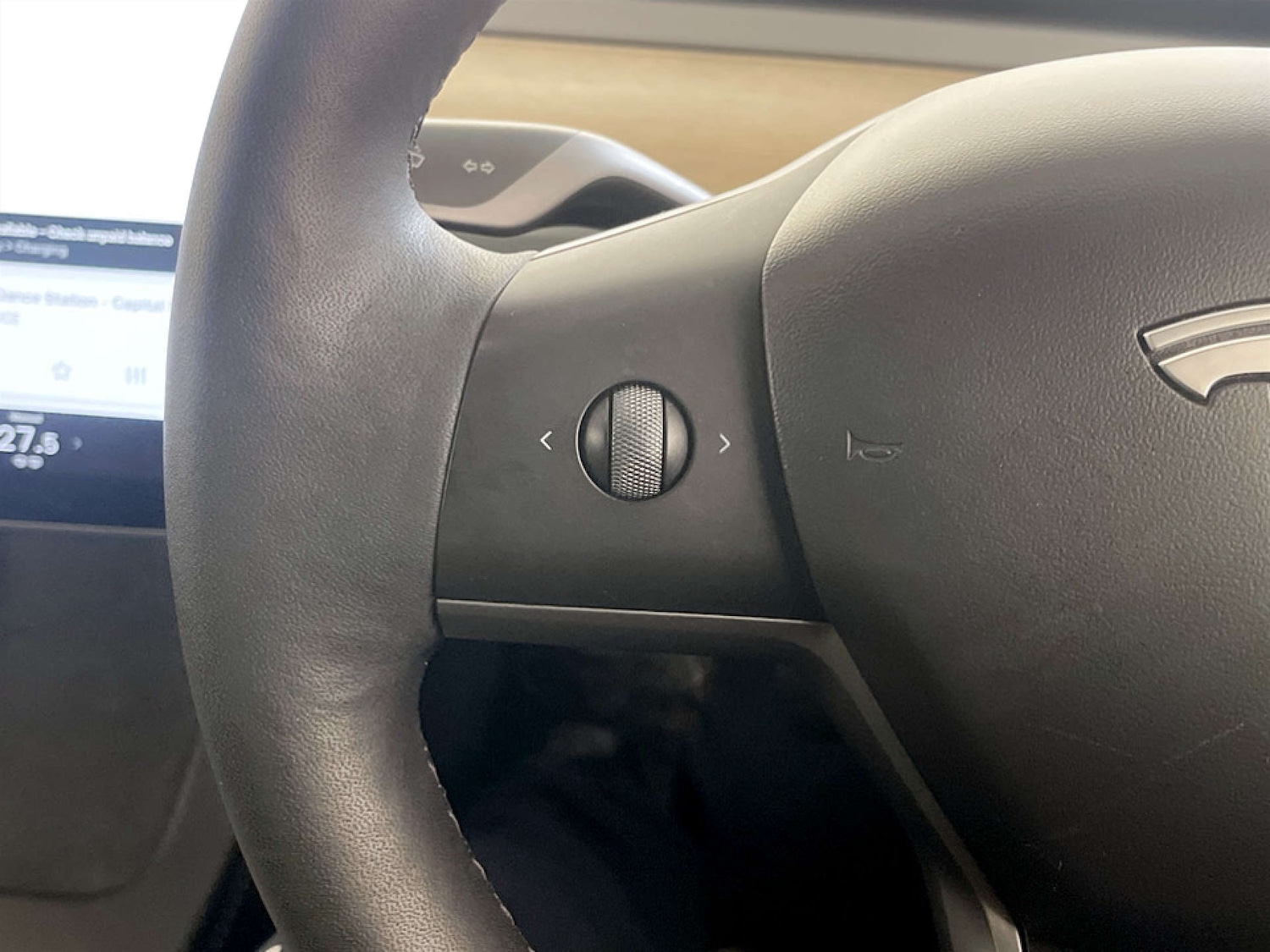 Used Tesla Model 3 2021 for sale - 77350540: Photo 17