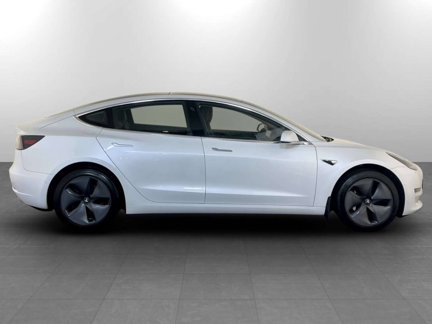 Used Tesla Model 3 2019 for sale - 77506879: Photo 11