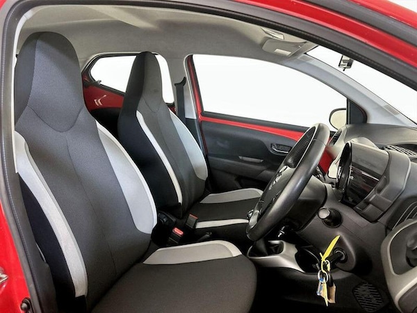 Used Toyota AYGO 2018 for sale - 76209395: Photo 13