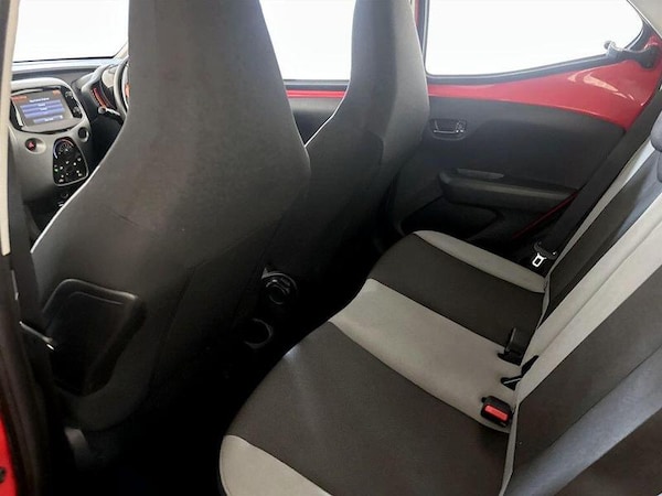 Used Toyota AYGO 2018 for sale - 76209395: Photo 14
