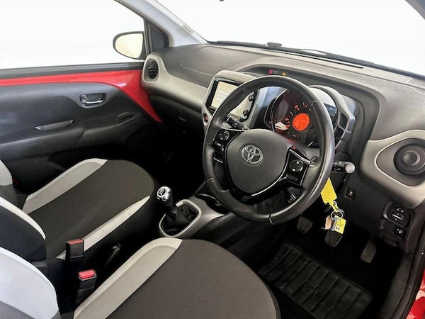 Used Toyota AYGO 2018 for sale - 76209395: Photo 15