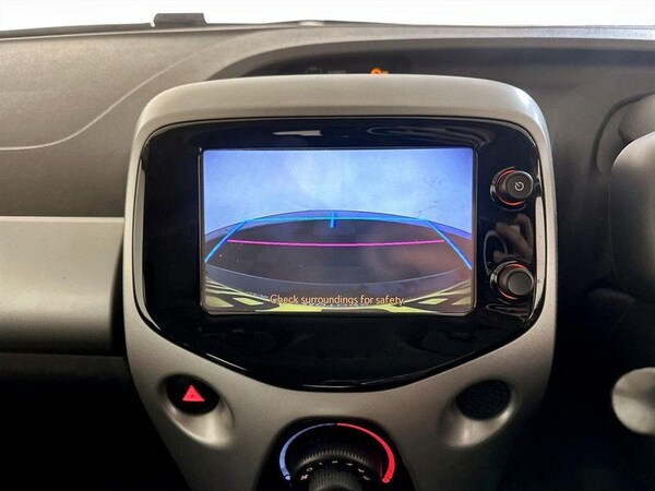 Used Toyota AYGO 2018 for sale - 76209395: Photo 20