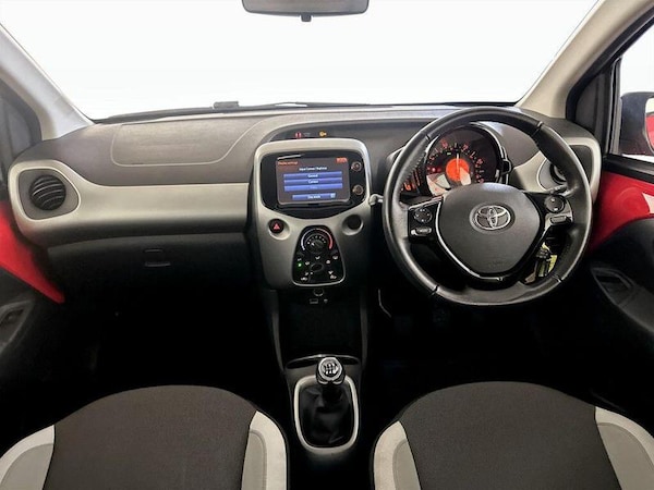 Used Toyota AYGO 2018 for sale - 76209395: Photo 3