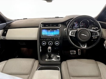 Used Jaguar E-Pace 2018 for sale - 76415919: Photo