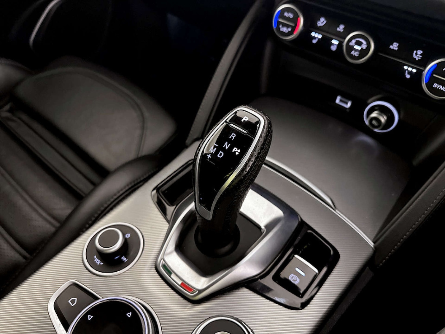 Used Alfa Romeo Stelvio 2020 for sale - 77185366: Photo 25