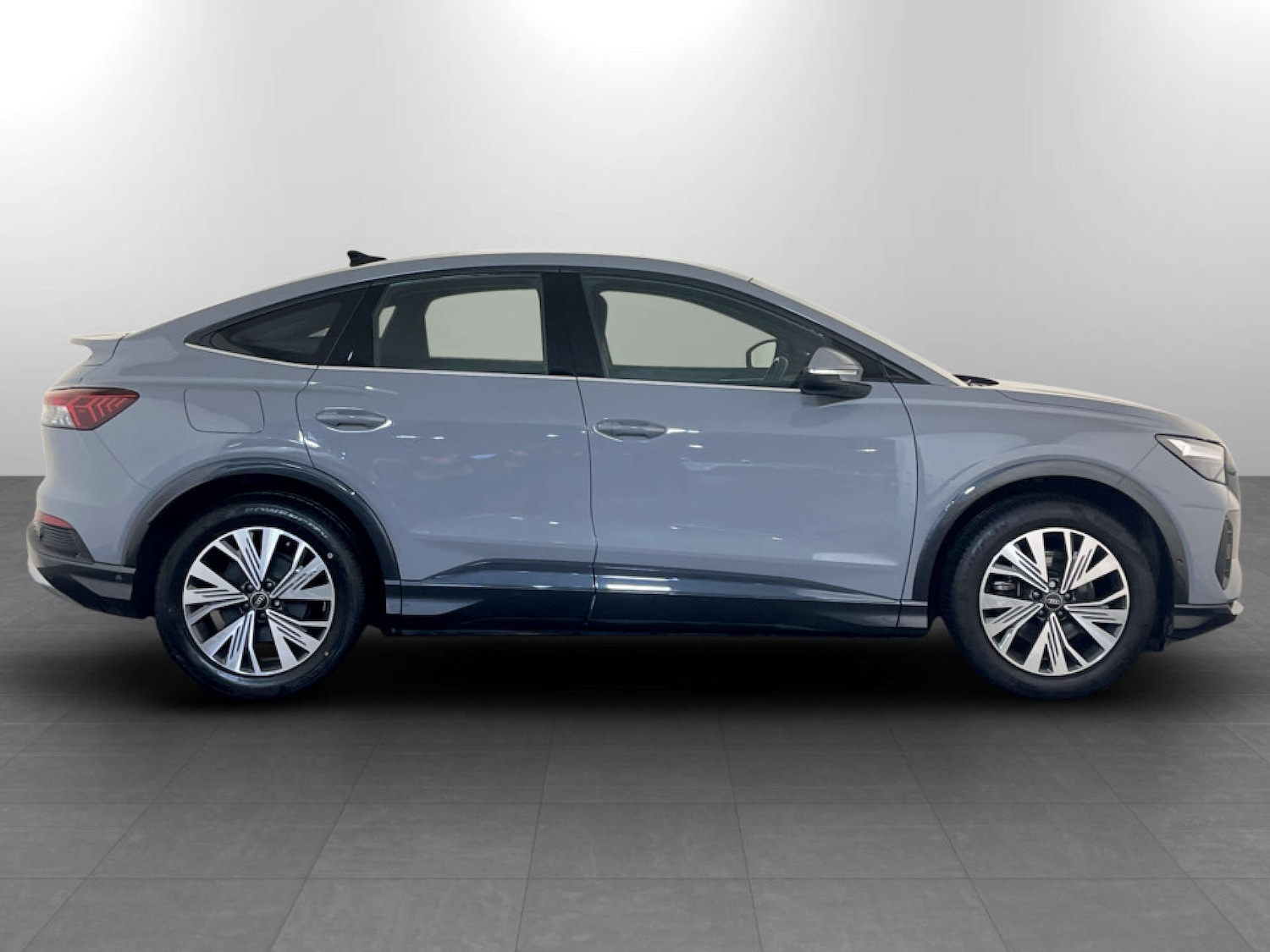 Used Audi Q4 e-tron 2023 for sale - 77581137: Photo 11