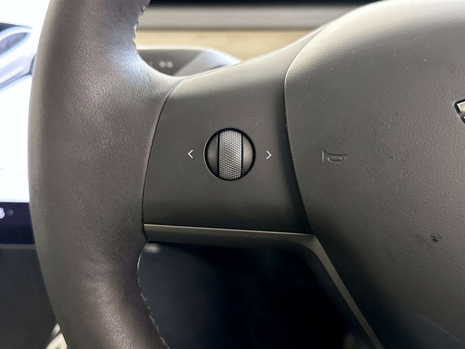 Used Tesla Model 3 2021 for sale - 77700904: Photo 17