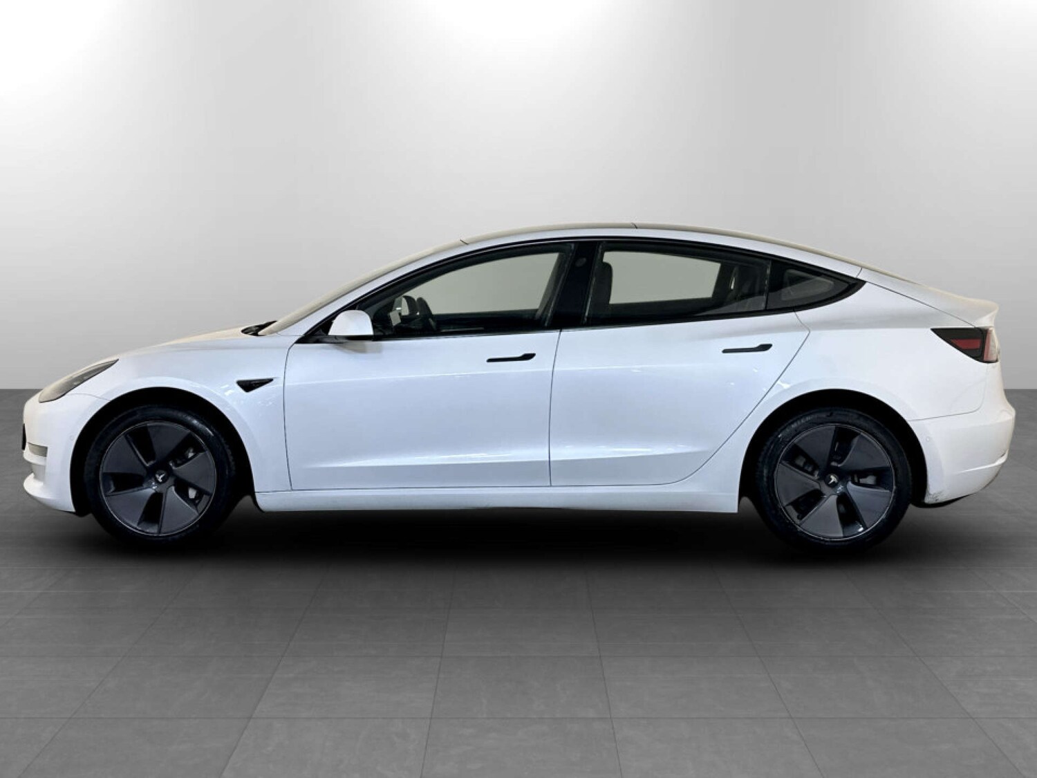 Used Tesla Model 3 2021 for sale - 77700904: Photo 7