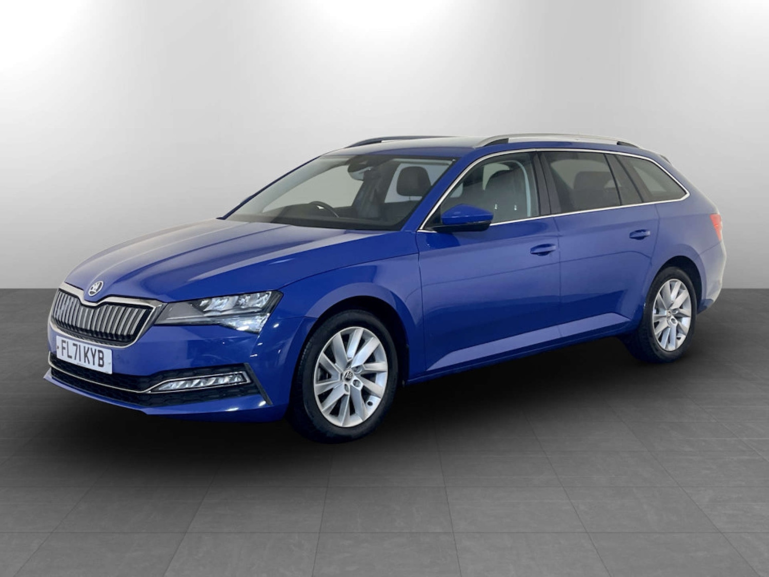 Used Skoda Superb 2021 for sale - 77364219: Photo 4
