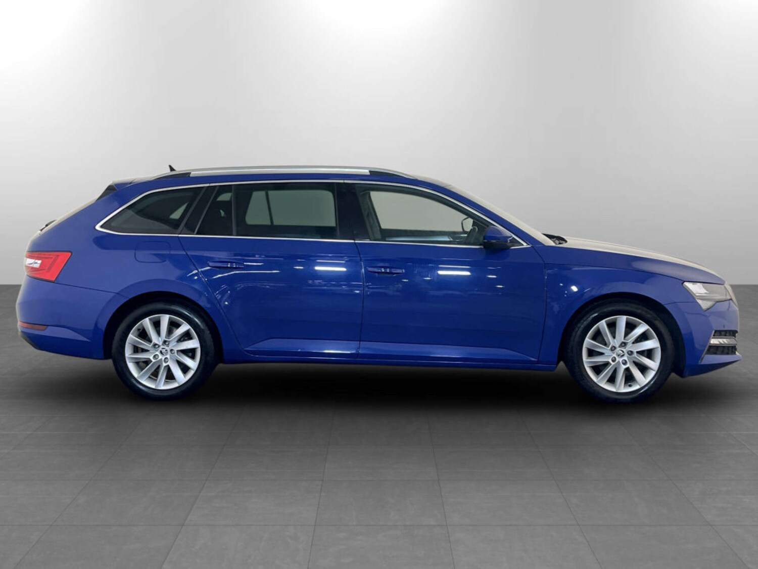 Used Skoda Superb 2021 for sale - 77364219: Photo 9