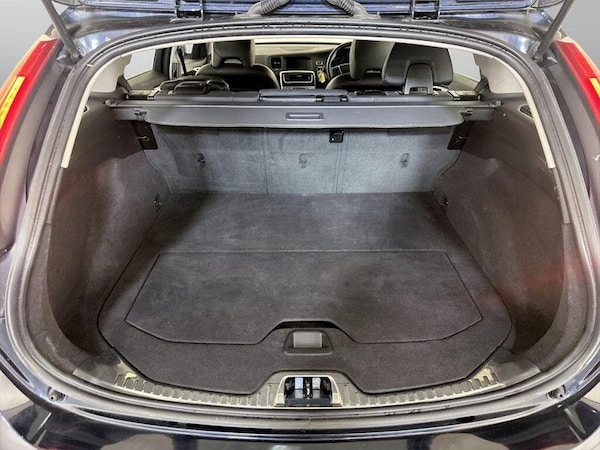 Used Volvo V60 2017 for sale - 76234749: Photo 16