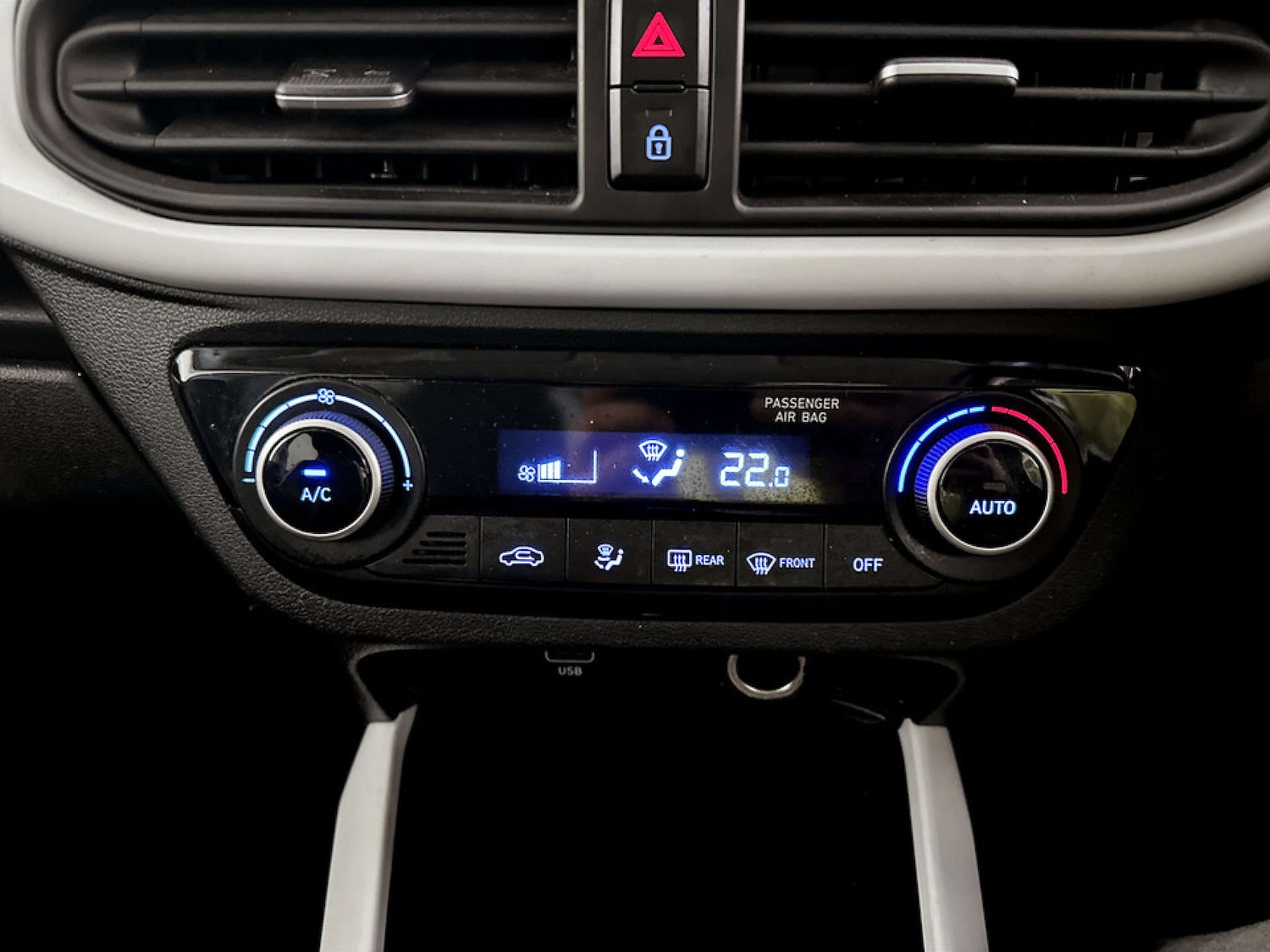 Used Hyundai i10 2022 for sale - 77185482: Photo 24