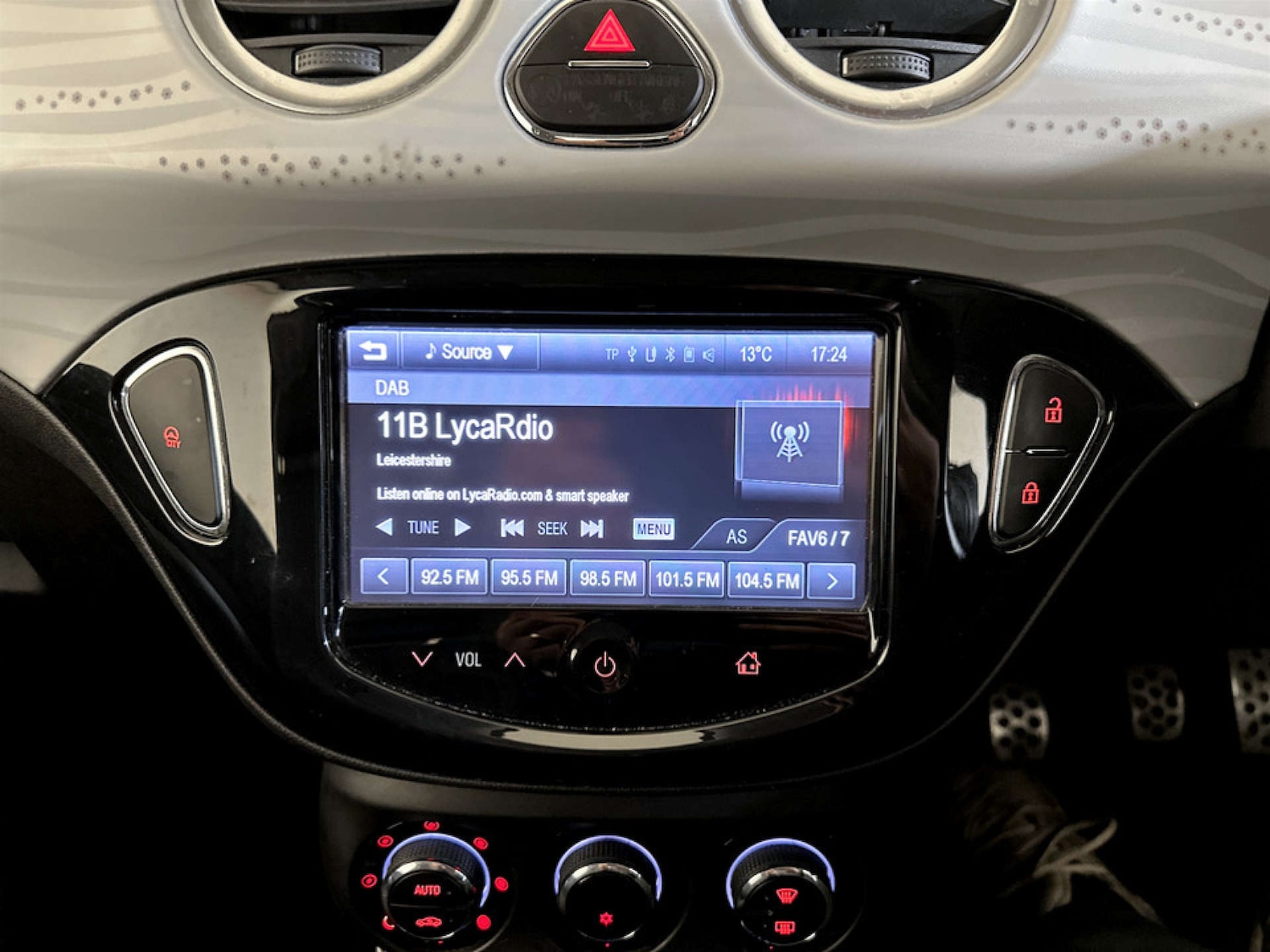 Used Vauxhall ADAM 2014 for sale - 77688307: Photo 19