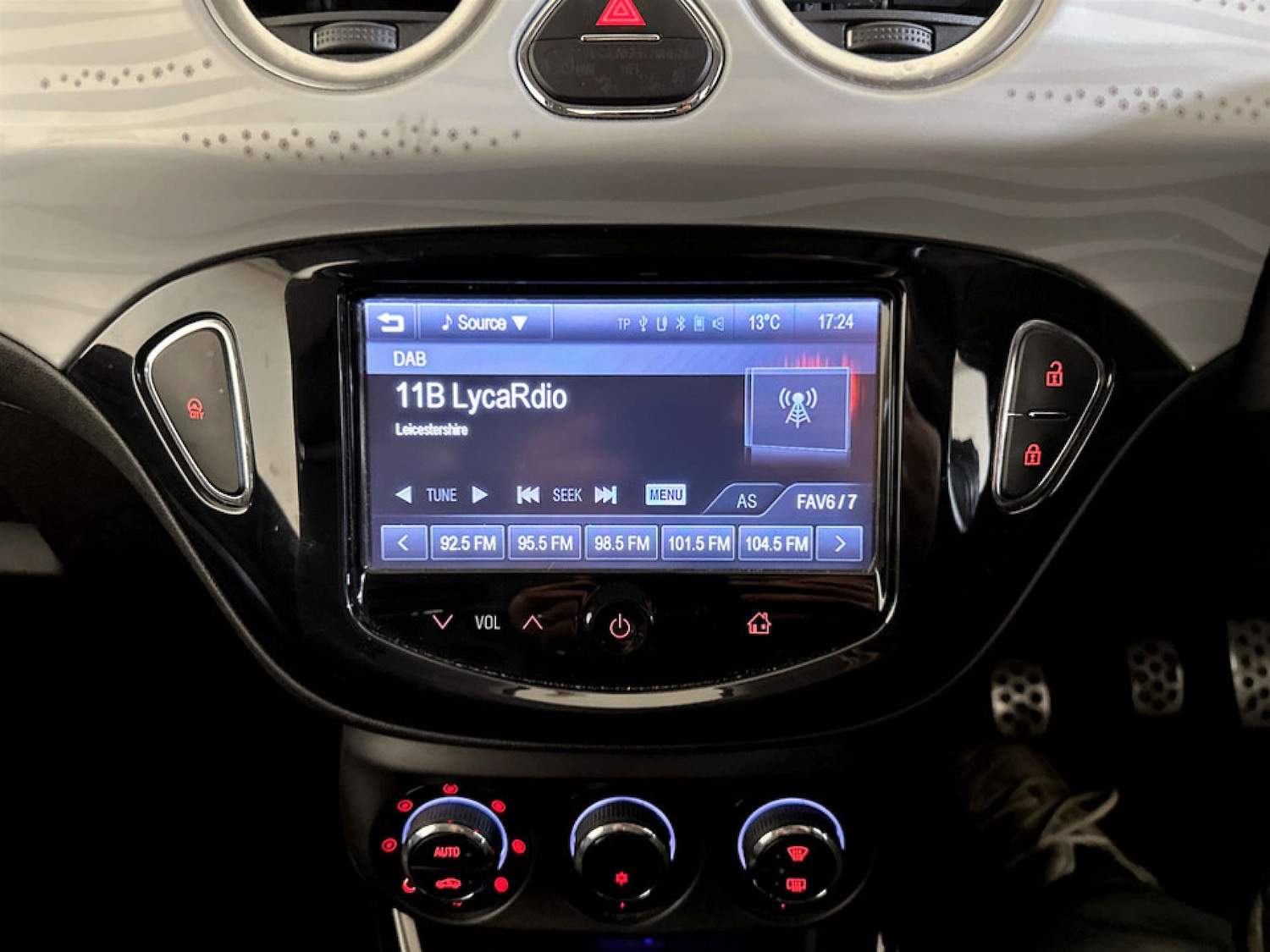 Used Vauxhall ADAM 2014 for sale - 77688307: Photo 20