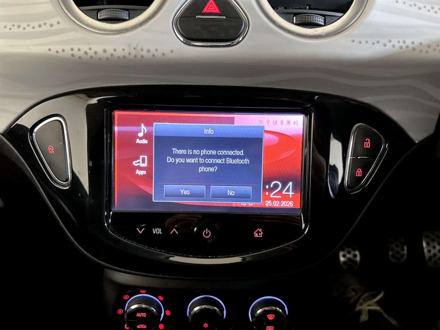 Used Vauxhall ADAM 2014 for sale - 77688307: Photo 22