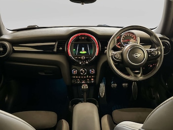 Used MINI Hatch 2019 for sale - 78950820: Photo