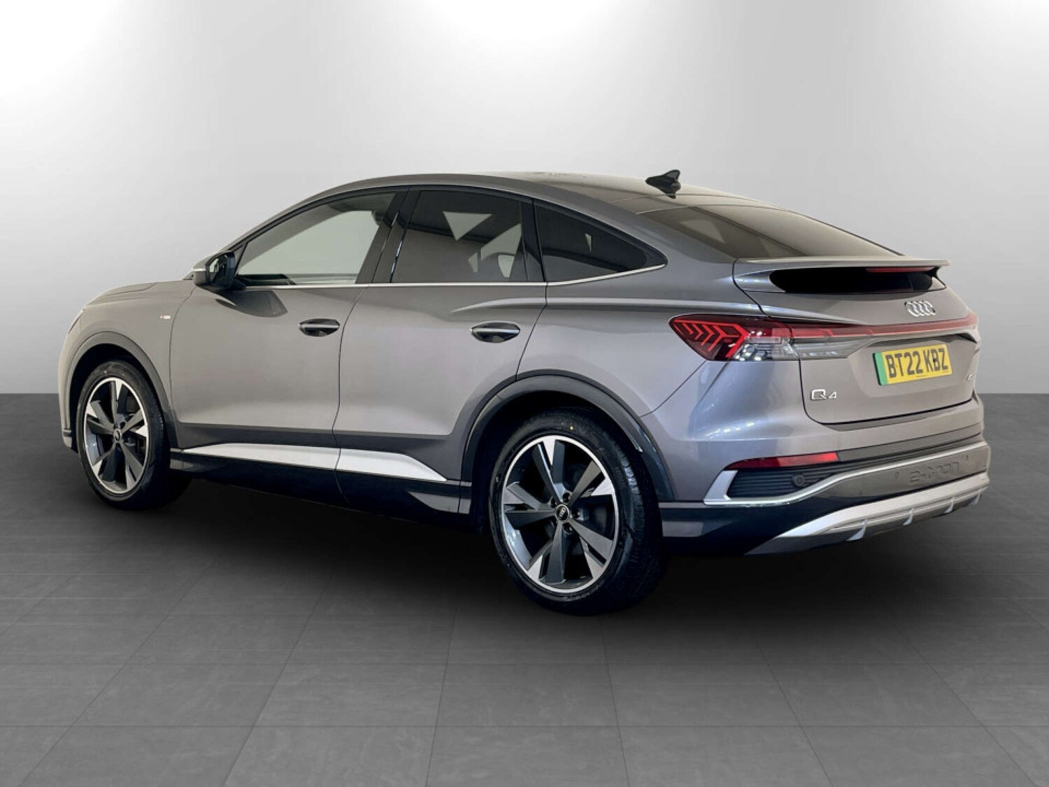 Used Audi Q4 e-tron 2022 for sale - 77639592: Photo 8