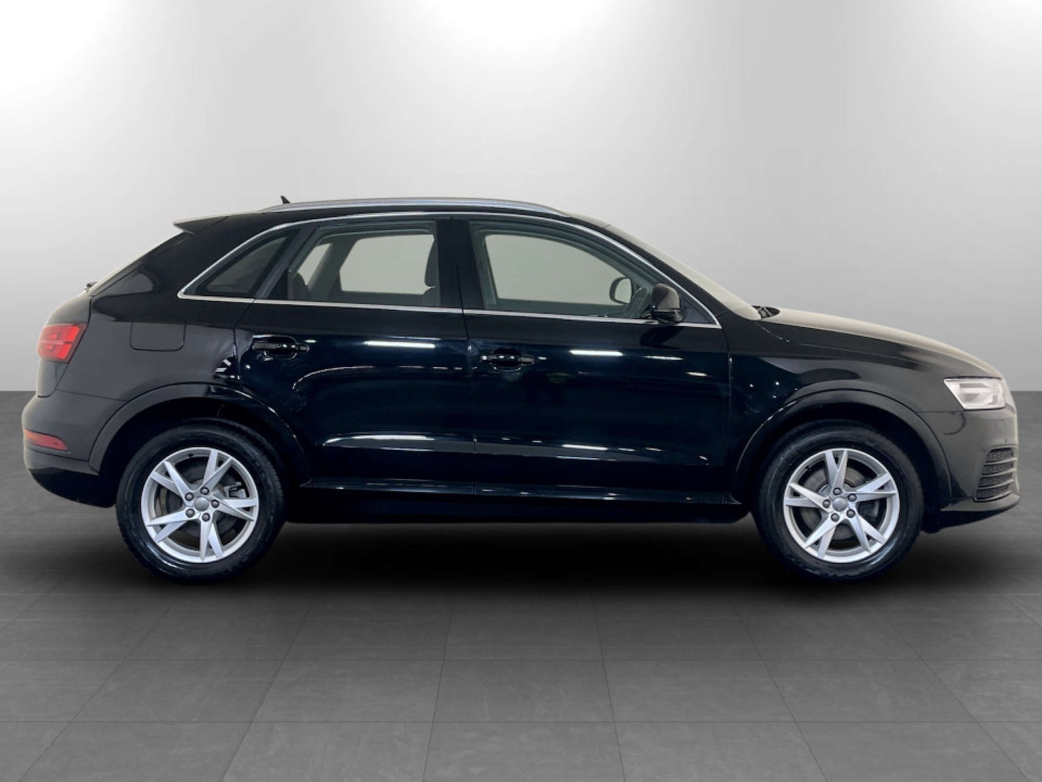 Used Audi Q3 2018 for sale - 77185395: Photo 11