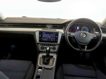 Used Volkswagen Passat 2019 for sale - 74560919: Photo