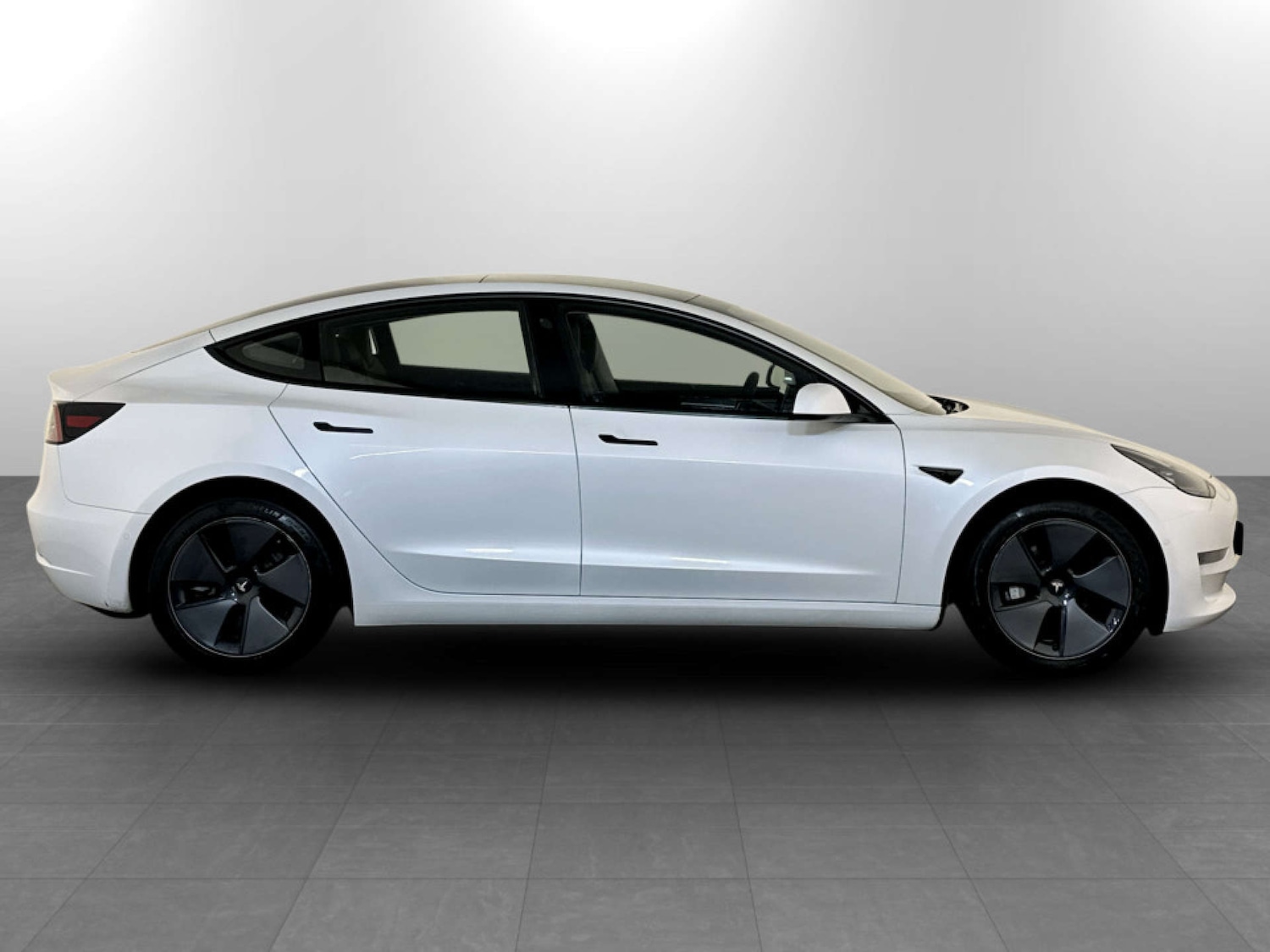 Used Tesla Model 3 2021 for sale - 77639578: Photo 11