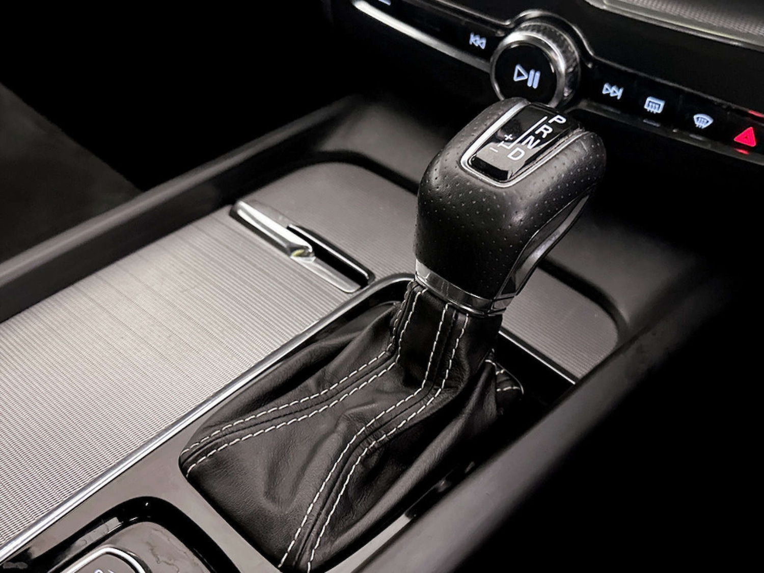 Used Volvo XC60 2018 for sale - 77185463: Photo 26