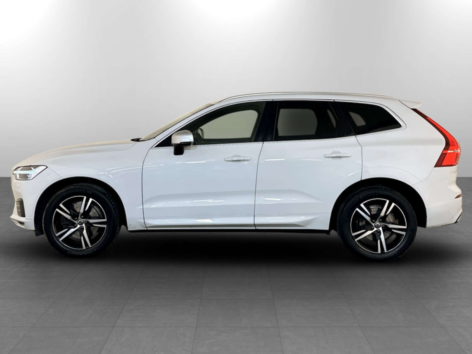 Used Volvo XC60 2018 for sale - 77185463: Photo 7