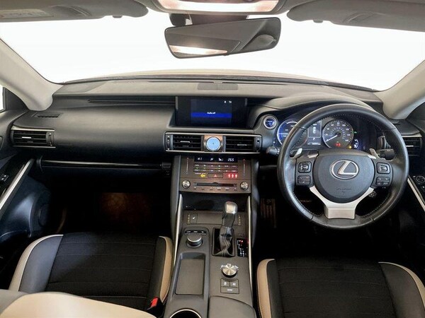 Used Lexus IS 2019 for sale - 76234755: Photo 3