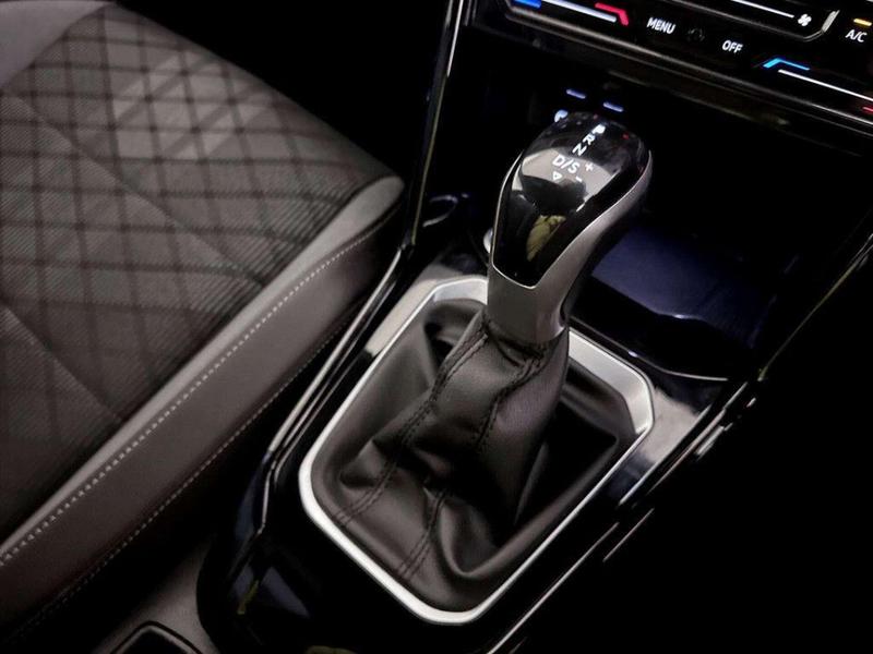 Used Volkswagen T-Roc for sale - 76819180: Photo 26