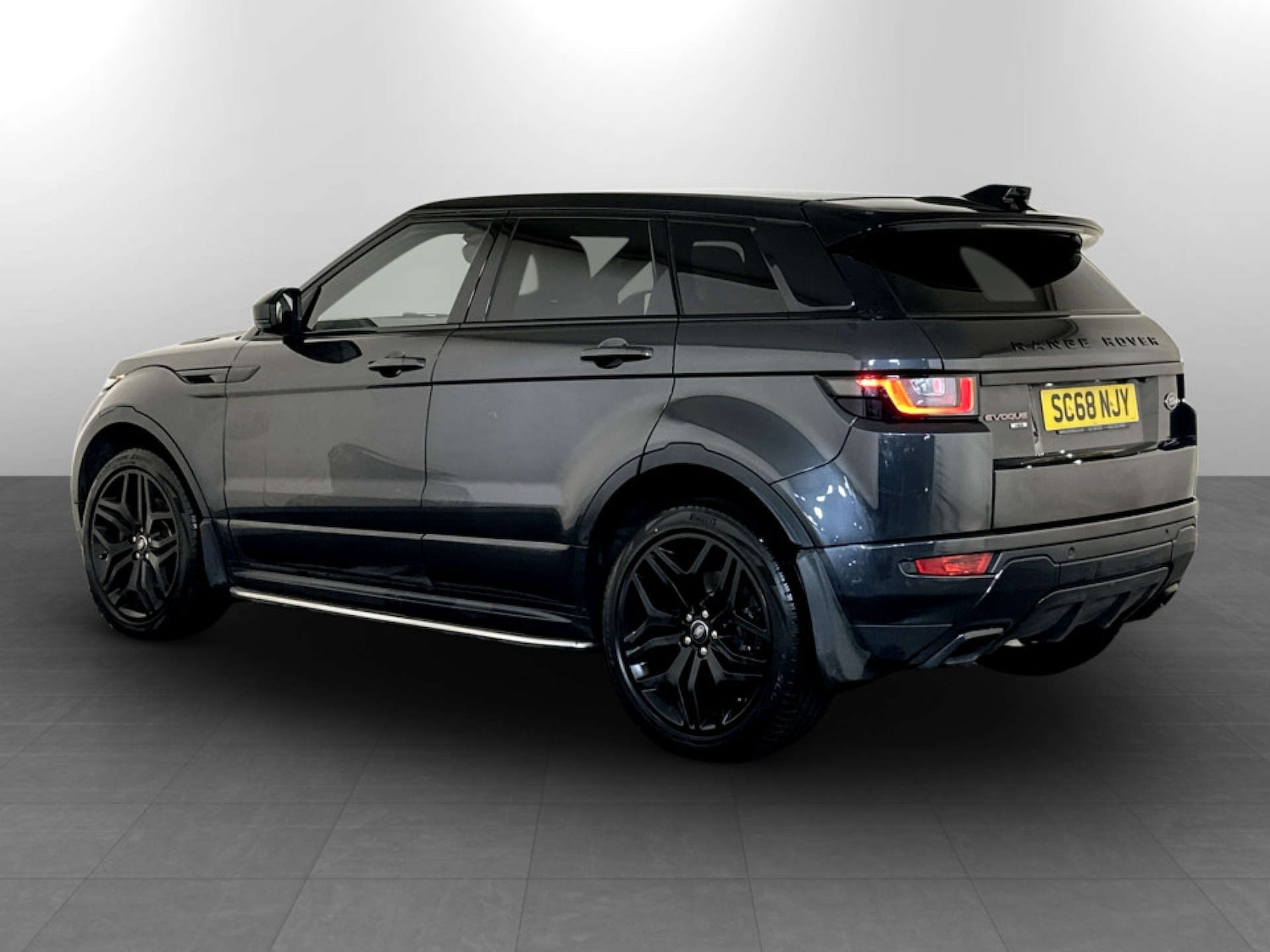 Used Land Rover Range Rover Evoque 2018 for sale - 77490233: Photo 8