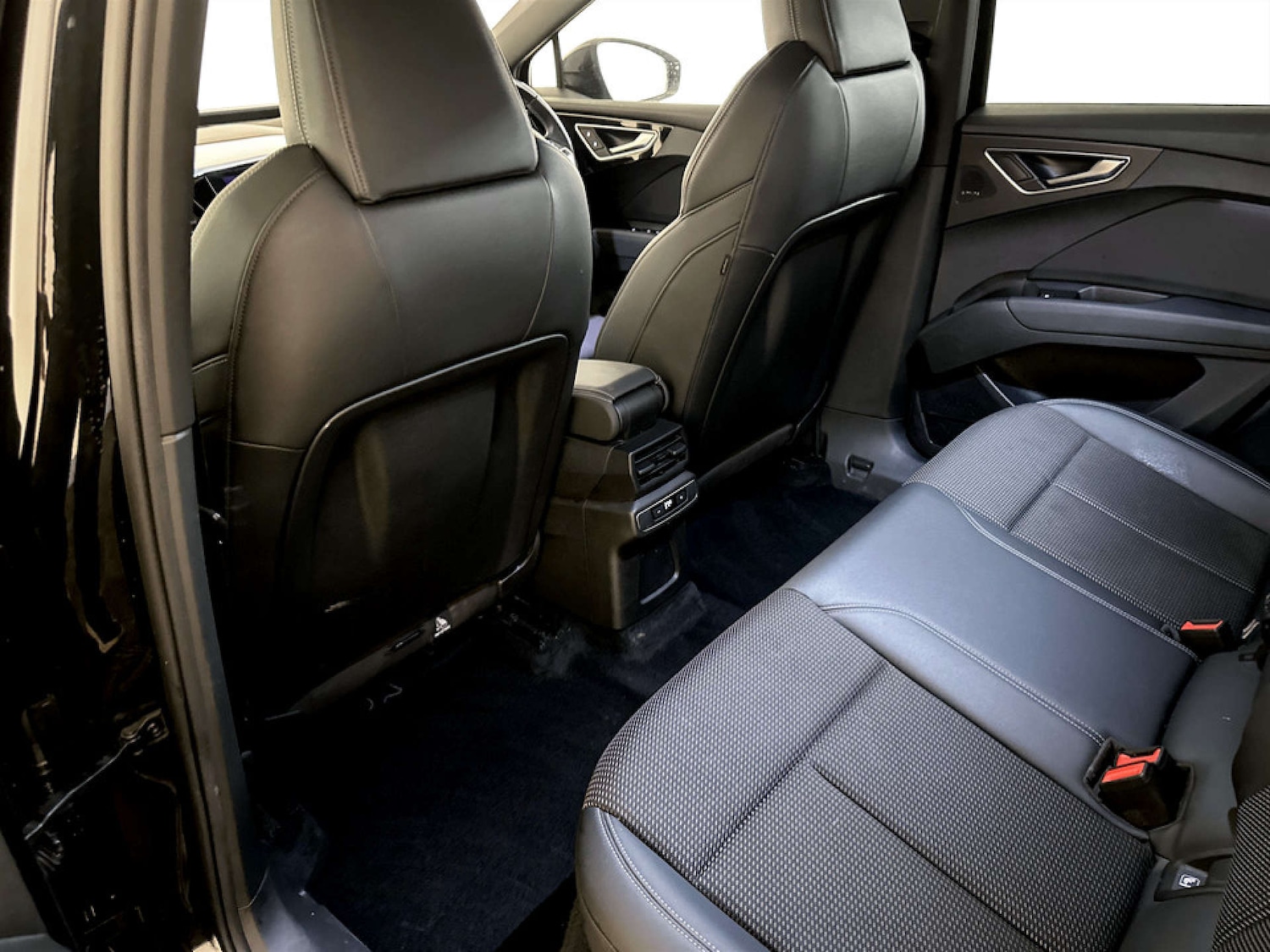 Used Audi Q4 e-tron 2022 for sale - 77185477: Photo 14