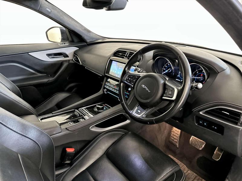 Used Jaguar F-Pace 2019 for sale - 76960943: Photo 14