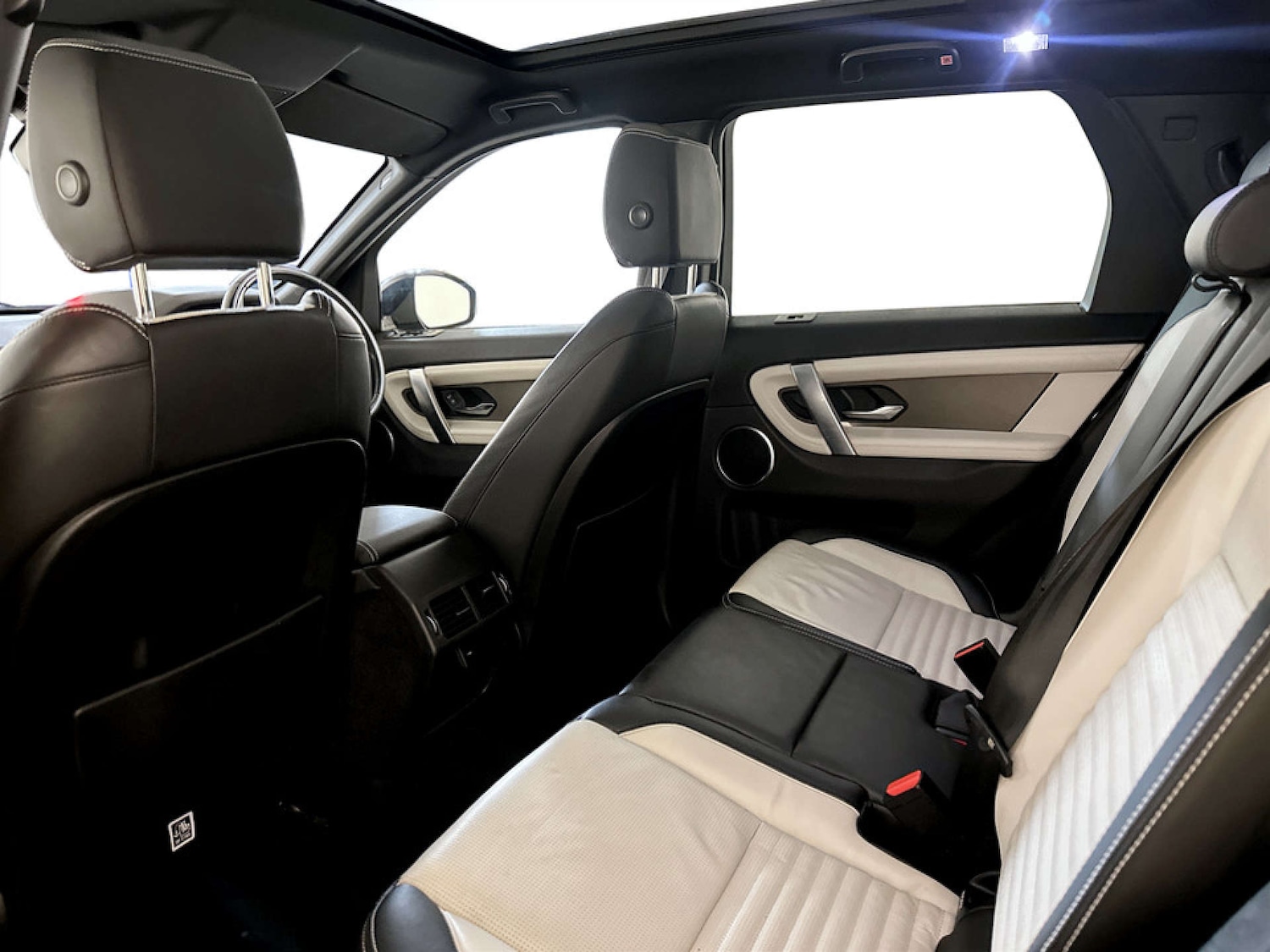 Used Land Rover Discovery Sport 2020 for sale - 77185456: Photo 14